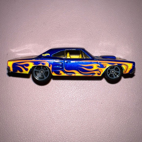 Hot Wheels Heat‎ Fleet '69 Dodge Coronet Superbee Blue Flames - Picture 7 of 10
